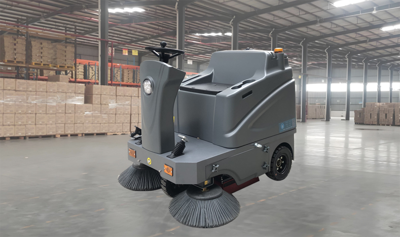 工業駕駛掃地車